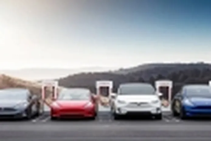 Xpeng respalda la estrategia de Tesla de bajar los precios de los coches eléctricos en beneficio de los clientes