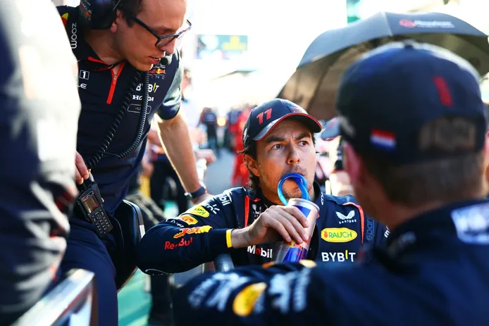 Pinta mal para Red Bull, primero Verstappen y ahora es Pérez quien se queja: «Fue totalmente inaceptable»