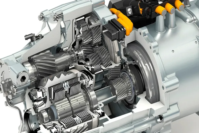 El nuevo BYD Han desmonta el mito de que los coches eléctricos no necesitan cambio de aceite en su mantenimiento