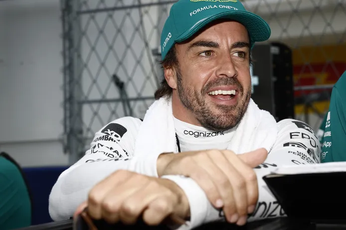 Giancarlo Fisichella: «Fernando Alonso puede ganar otro Mundial; envejece, pero se vuelve más rápido»