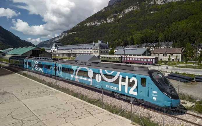 El primer tren de hidrógeno en España supera su prueba inicial en línea operativa