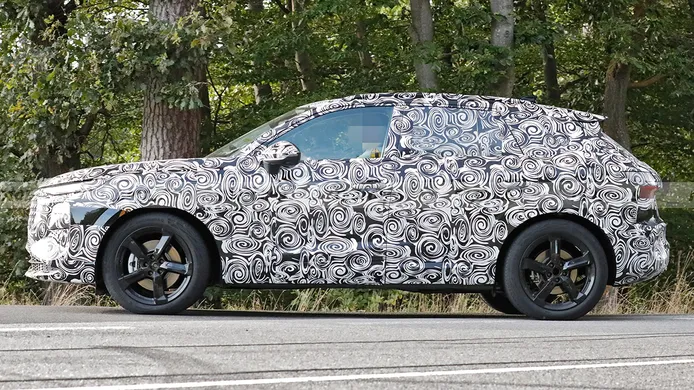 Audi Q3 2025 - foto espía lateral