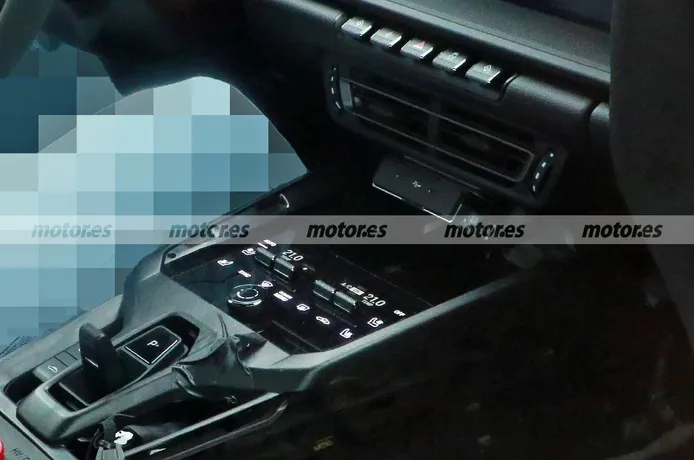Fotos espía interior del Porsche Boxster E 2025