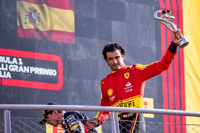 Vasseur, encantado con el podio de Carlos Sainz en casa de Ferrari: «Es la primera vez que podemos luchar con Red Bull»