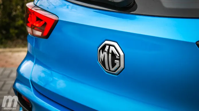 Por menos de 17.600 € estrena el coche nuevo del momento, el SUV de MG está en oferta con 3.400 € de descuento ¡y es automático!