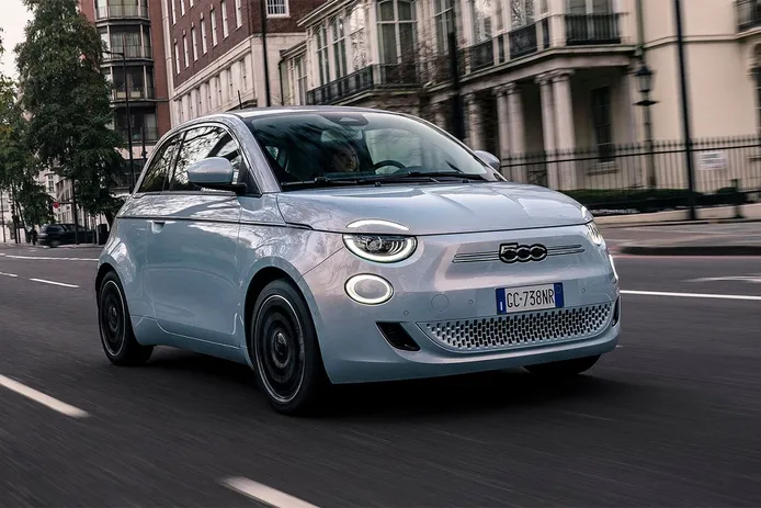 100-coches-electricos-fiat-500e-podran-cambiar-baterias-madrid-solo-5-minutos-202399083-1702042461_1.jpg