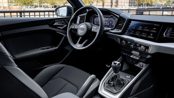 Audi A1 Citycarver - interior