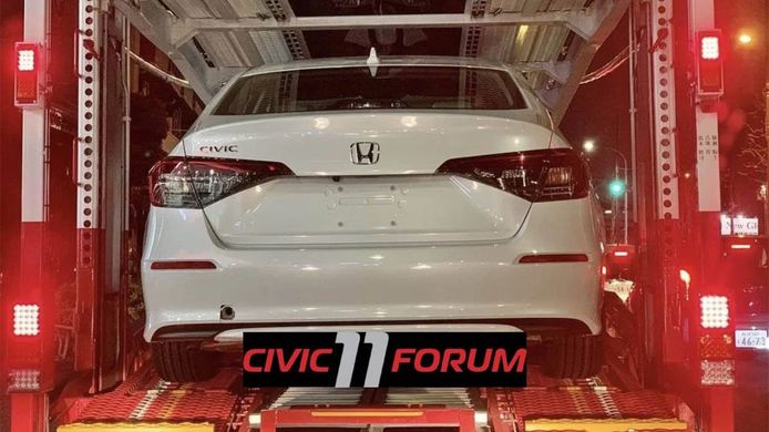 Honda Civic Sedán 2022 - foto espía posterior