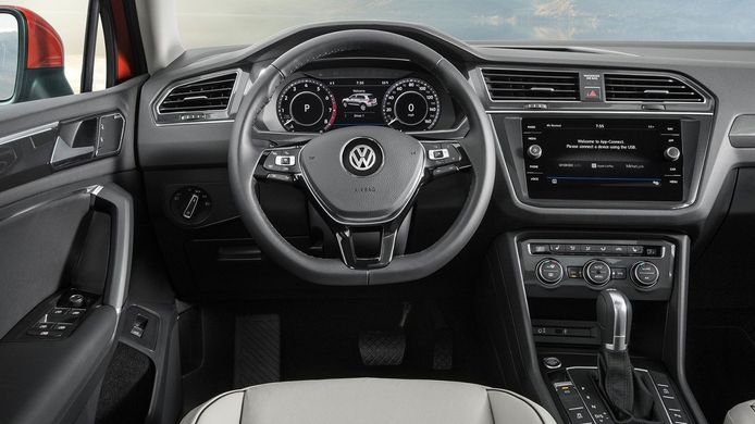 Volkswagen Tiguan Allspace - interior