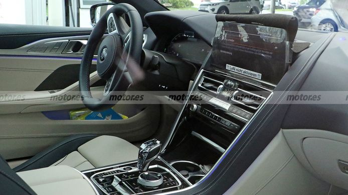 BMW Serie 8 Cabrio 2022 - foto espía interior