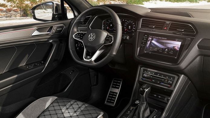 Volkswagen Tiguan Allspace 2022 - interior