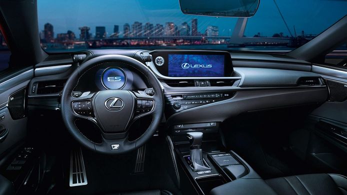 Lexus ES 300h 2022 - interior