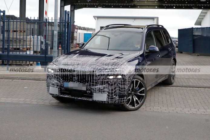 Foto espía BMW X7 Facelift 2023 - exterior