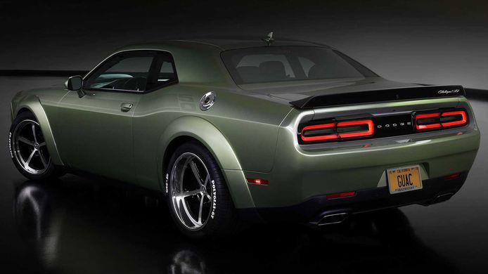 Dodge Challenger Holy Guacamole Concept - posterior