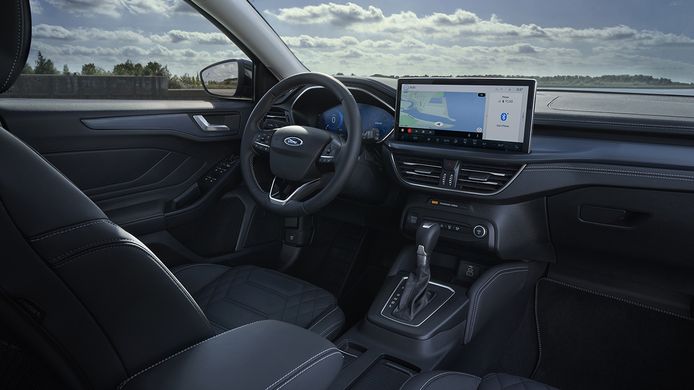 Ford Focus 2022 - interior