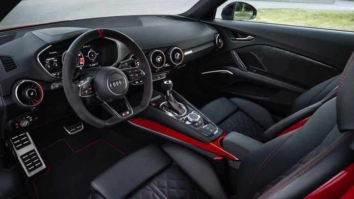 Audi TT Tourist Trophy - interior