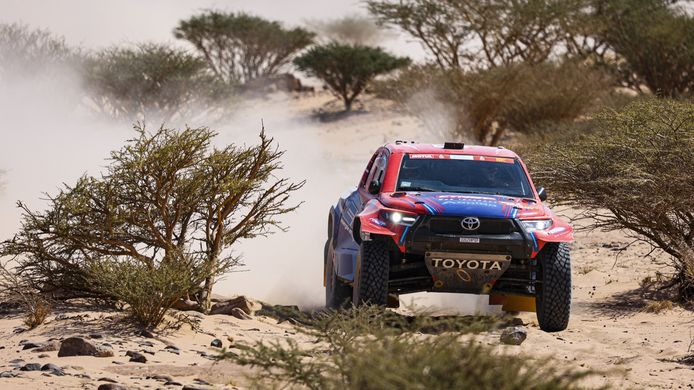 Carlos Sainz se da el gusto de anotarse la etapa reina del Dakar