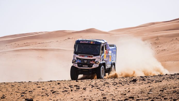 Mattias Ekström lidera el doblete de Audi en la octava especial del Dakar