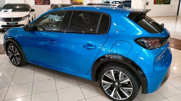 Peugeot 208 PureTech 130 EAT8 GT de 2021