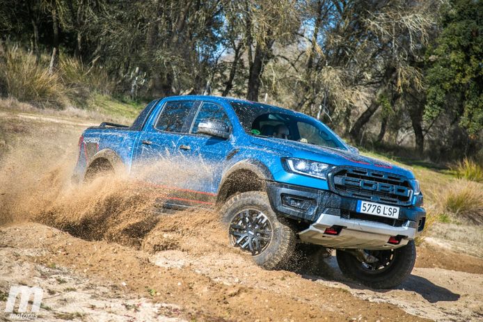 Comparative Jeep Gladiator vs Ford Ranger Raptor Which is the king of pickups? (with video)