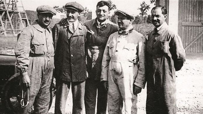 Campari, Bazzi, Ferrari, Ascari, y Sivocci en 1923
