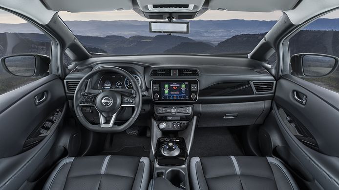 Nissan Leaf 2022 - interior