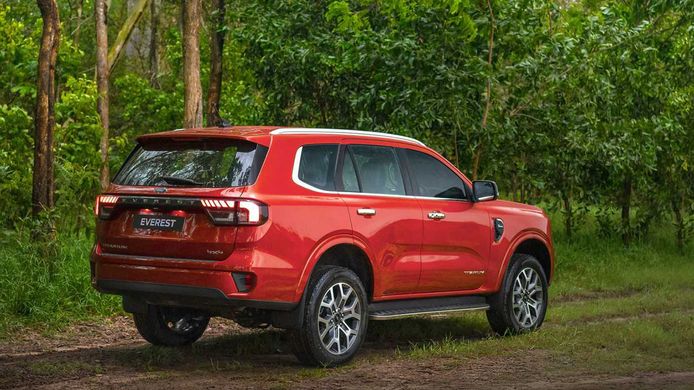 Ford Everest 2023 - posterior