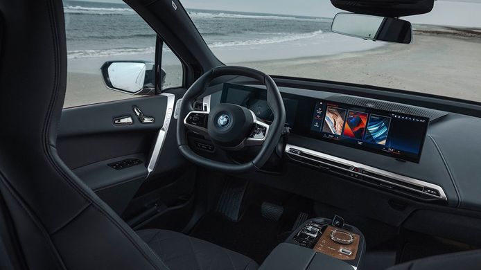 BMW iX M60 - interior