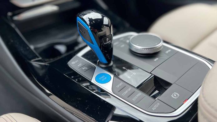 Test BMW iX3 2022: electric in the BMW style