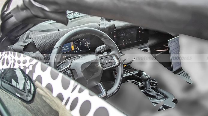 Ford Mustang 2024 - foto espía interior
