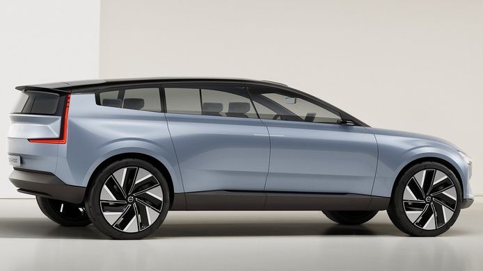 Volvo Recharge Concept - posterior