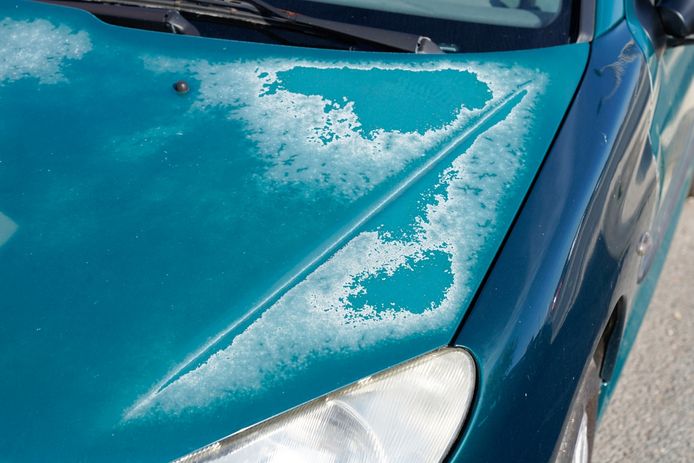This is how the sun damages the paint on your car: tips and tricks to avoid it