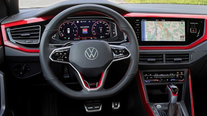 Volkswagen Polo GTI 2022 - interior