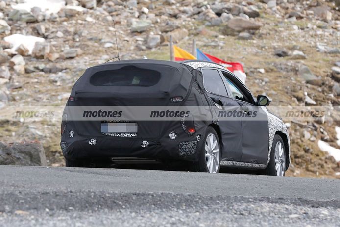Fotos espía Hyundai KONA 2024 en los Alpes