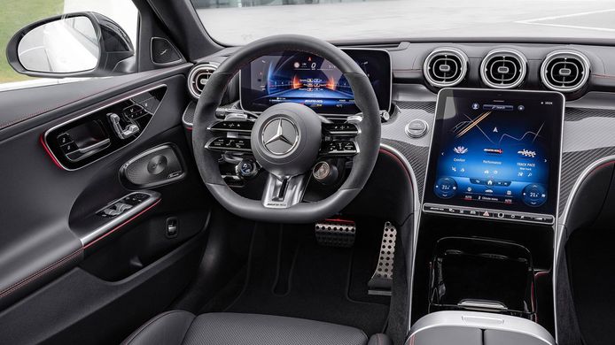 Mercedes-AMG C 43 4MATIC 2022 - interior