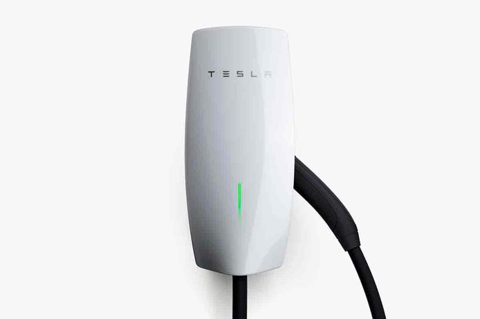 Tesla tiene su propio conector de carga.