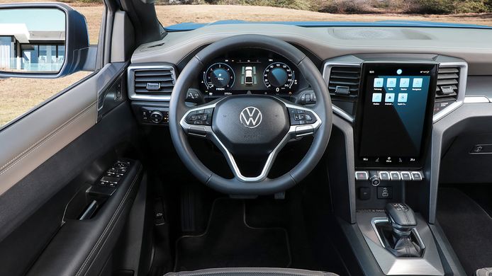 Volkswagen Amarok 2023 - interior