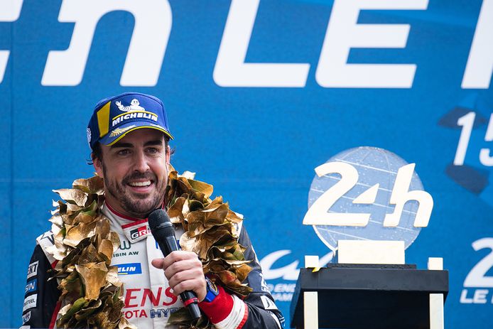 Fernando Alonso, after Formula 1: what about the Triple Crown? And the Dakar?