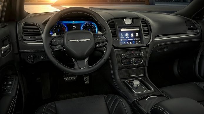 Chrysler 300C 2023 - interior