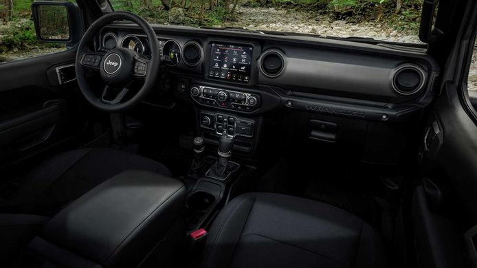 Jeep Wrangler Willys 4xe - interior