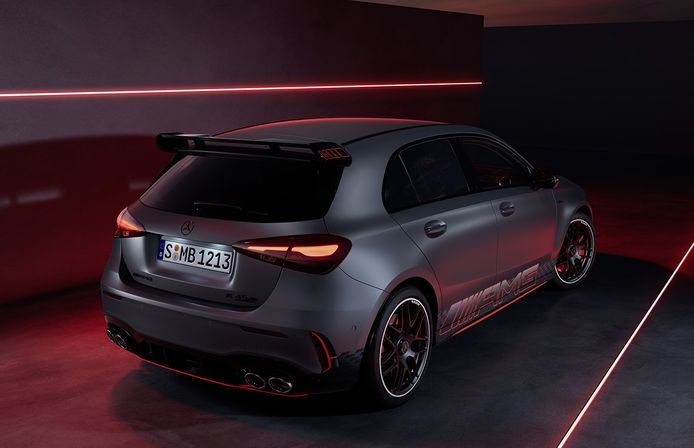 The Mercedes-AMG A 35 and 45 Facelift are presented with frugal news