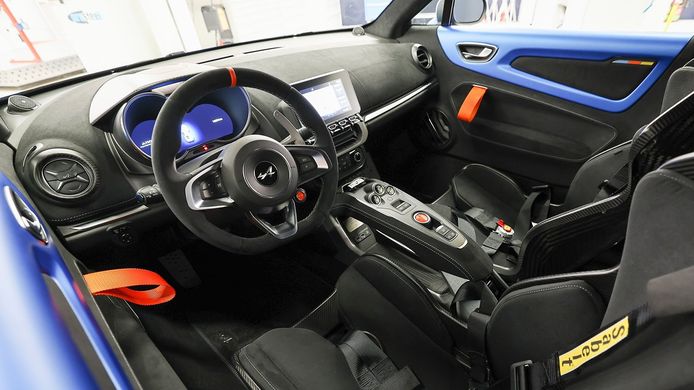Alpine A110 R - interior