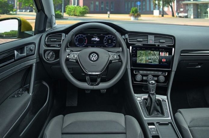 Volkswagen Golf 2017 - interior