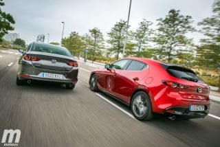 Foto 2 - Fotos comparativa Mazda3 5 Puertas vs Sedán