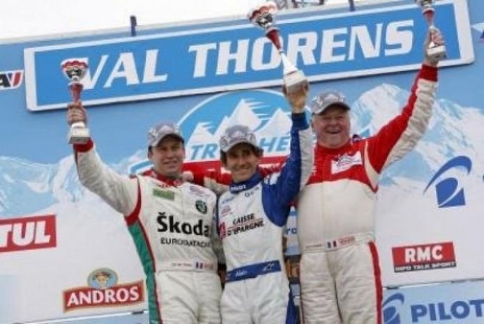 Alain Prost llevó a la victoria al Dacia Duster.