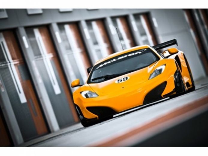 El McLaren MP4-12C GT3 listo para entrar en competencia