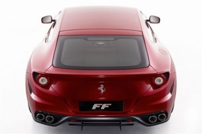 Ferrari presenta el FF Concept, su primero modelo de tracción integral.