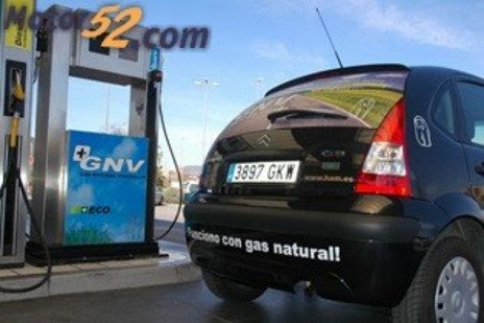 Inaugurada la primera gasolinera con surtidor de Gas Natural Vehicular