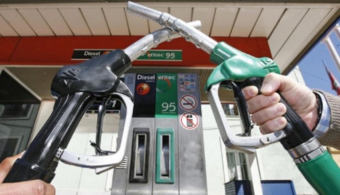 La gasolina y el gasóleo bajan hasta en un 2%