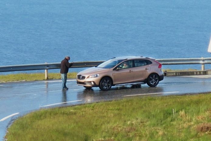 Fotos Espía: El Volvo XC40 se pasea totalmente desnudo